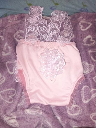 Conjunto bebé encaje rosa con diadema