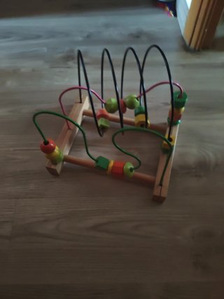 Juguete de madera con cuentas IKEA