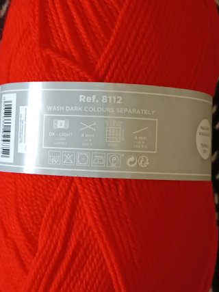 2 novelos DMC Knitty 4 - 100g - Cor 690