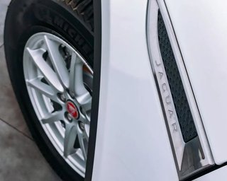 Jaguar E-Pace D150 Basis 150CV