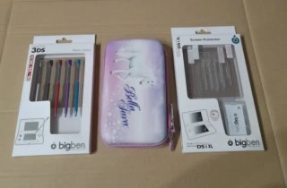 Nuovo lotto DSi XL. Custodia + 5 matite + protezioni
