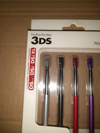 Nuovo lotto DSi XL. Custodia + 5 matite + protezioni