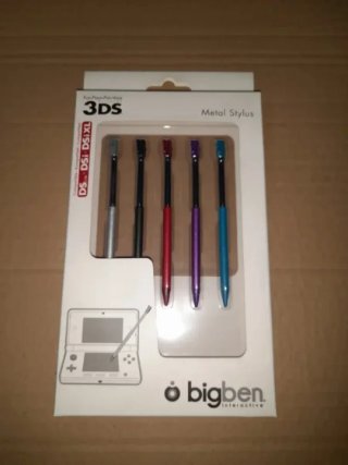 Nuovo lotto DSi XL. Custodia + 5 matite + protezioni