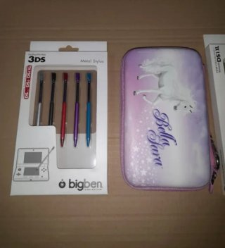 Nuovo lotto DSi XL. Custodia + 5 matite + protezioni