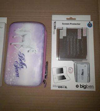 Nuovo lotto DSi XL. Custodia + 5 matite + protezioni