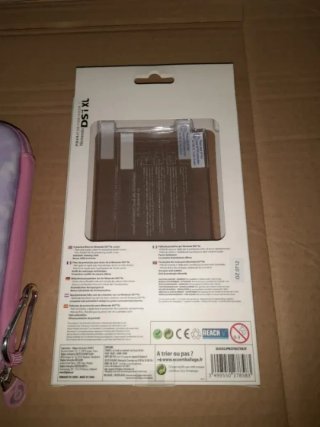 Nuovo lotto DSi XL. Custodia + 5 matite + protezioni
