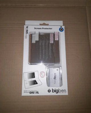 Nuovo lotto DSi XL. Custodia + 5 matite + protezioni
