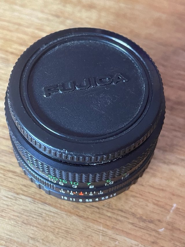 Obiettivo X-Fujinon FM 50mm f/1.9 per fotocamere Fujica con montaggio X