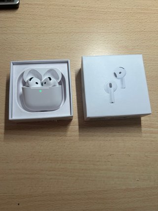 Apple AirPods 4