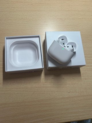 Apple AirPods 4