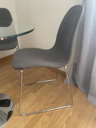 Mesa cristal redonda y 2 sillas