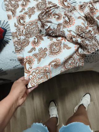 Conjunto pantalón ancho y top estampado