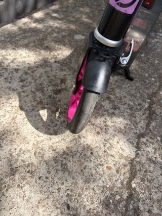 Patinete Oxelo rosa y negro