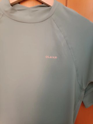 Dos camisetas protección solar OLAIAN 50+