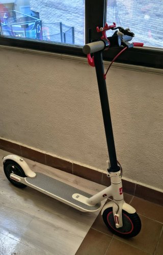 Patinete Eléctrico Xiaomi M365