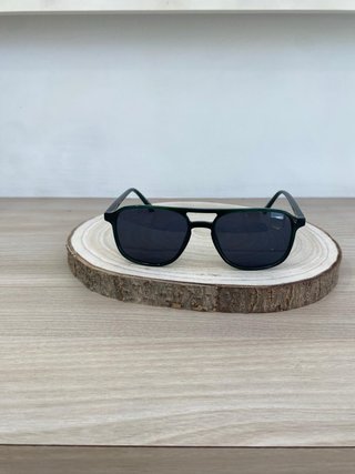 Gafas de sol negras