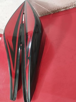 Cachas Yamaha FZ6 Negras y Rojas