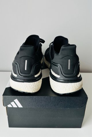 Zapatillas Adidas Ultraboost. US 11 / EU 45.