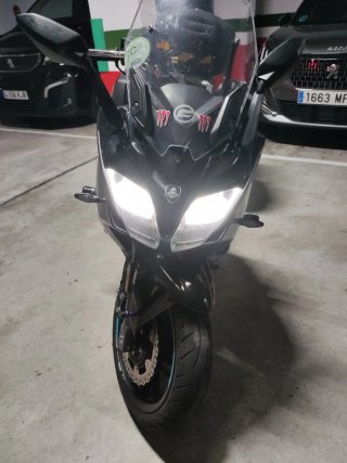 CFMoto 650 GT Negra