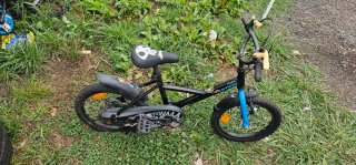Bicicleta infantil negra