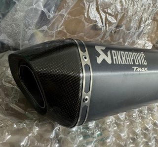 Escape Akrapovic Tmax