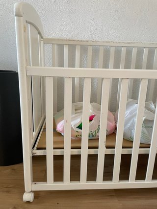 Cuna de bebé blanca Sin colchon