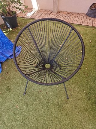 Silla de jardín negra