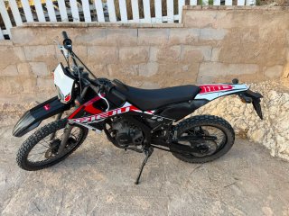 Moto Rieju 49cc Enduro Negra/Roja/Blanca