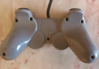 Controller PS1 originale Sony in buone condizioni