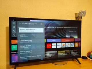 Televisor UHD AI de 75/55
