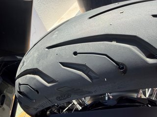 Honda X-ADV 750 special edition roja y negra