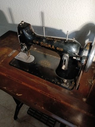 Máquina de coser antigua Sigma