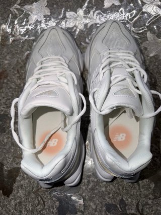 New Balance 9060 Bianche - Pari al Nuovo