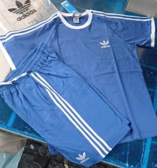 Completino Adidas unisex vari colori disponibili