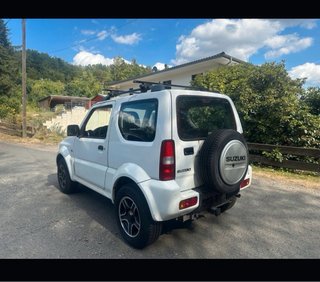 Suzuki Jimny 2011