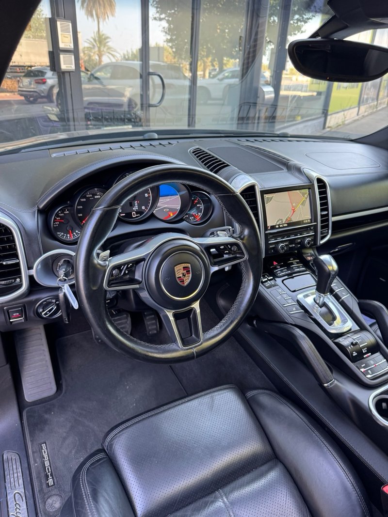 Porsche Cayenne 2016, foto 9