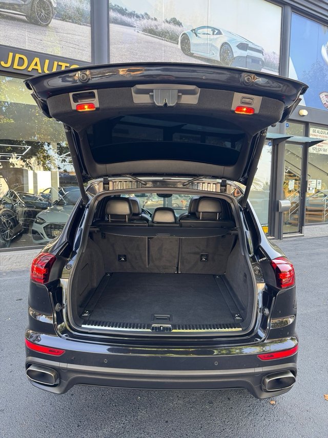 Porsche Cayenne platinum 2016