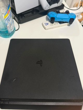 PS4 con cavi