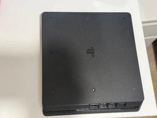 PS4 con cavi