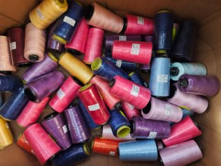 Lote de hilos para coser