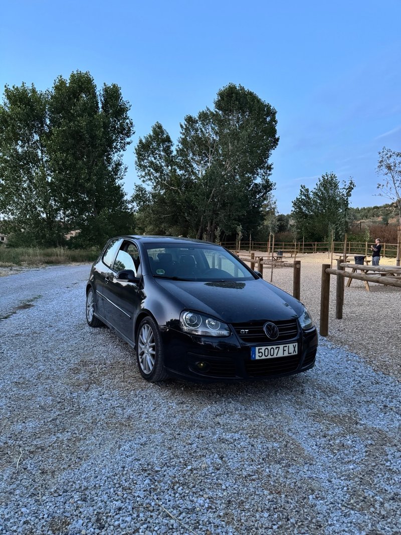 Volkswagen Golf 2007 - foto 1