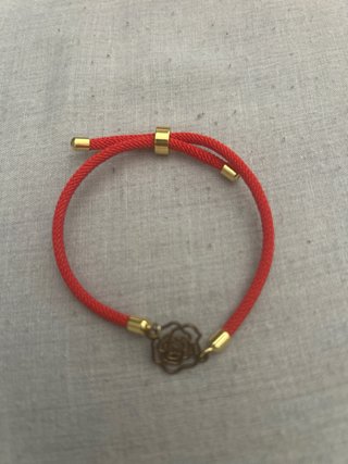 5 Pulseras Rojas Nuevas y 5 Usadas