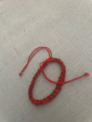 5 Pulseras Rojas Nuevas y 5 Usadas