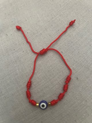 5 Pulseras Rojas Nuevas y 5 Usadas