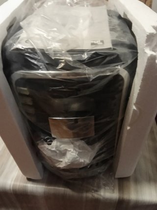Cafetera de cápsulas negra