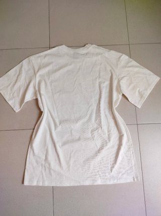 Camiseta MUGO Department