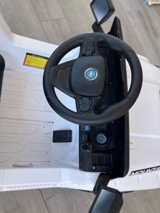 Jeep elettrica con telecomando