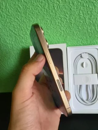 iPhone 16 Pro 256GB Desierto Titanio