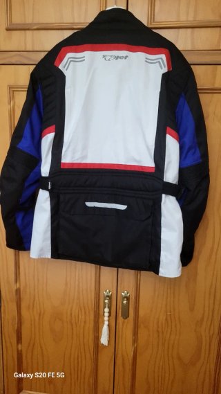 Chaqueta de moto JET negra y azul