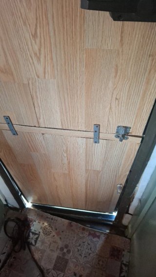Reparar puerta de caravana. Zona El Médano